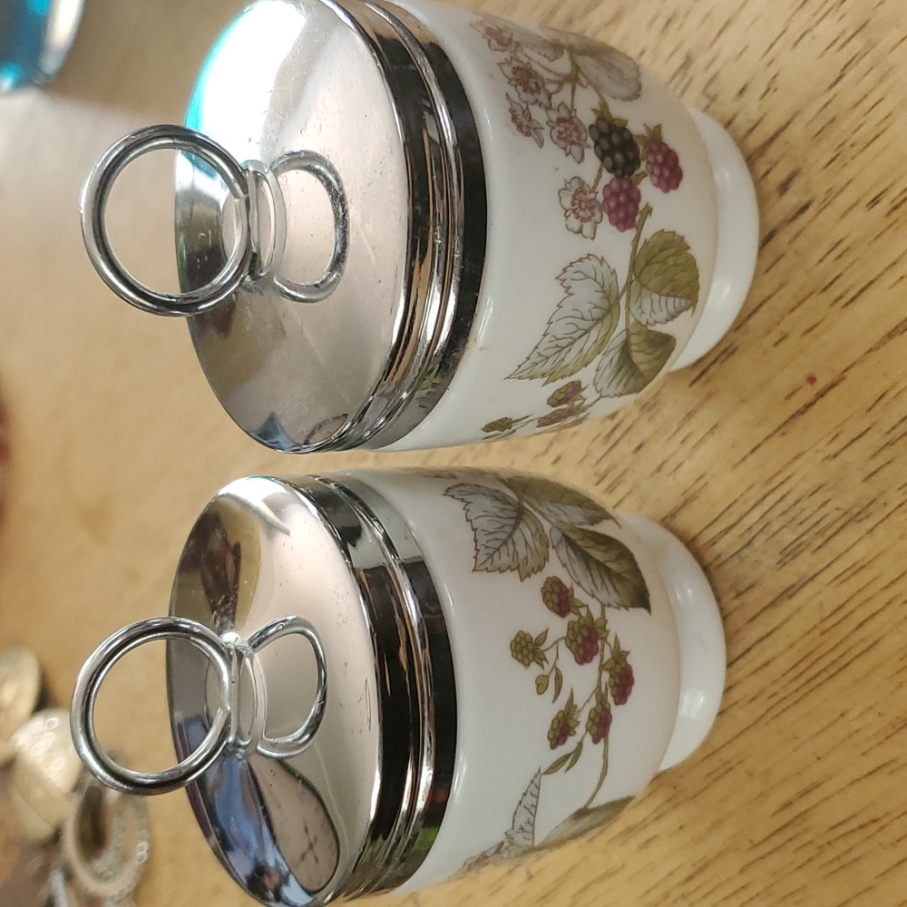 Royal Worcester Porcelan egg cups